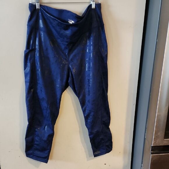 Lilly Pultzer Luxletic XXL LEGGINGS  NEW CONDITION Blue  Athletic Capri - Picture 1 of 4